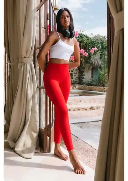 Jerf Geli Yüksek Bel Esnek ve Toparlayıcı Spor Tayt Kırmızı - Konfor ve Şıklık Sunar
