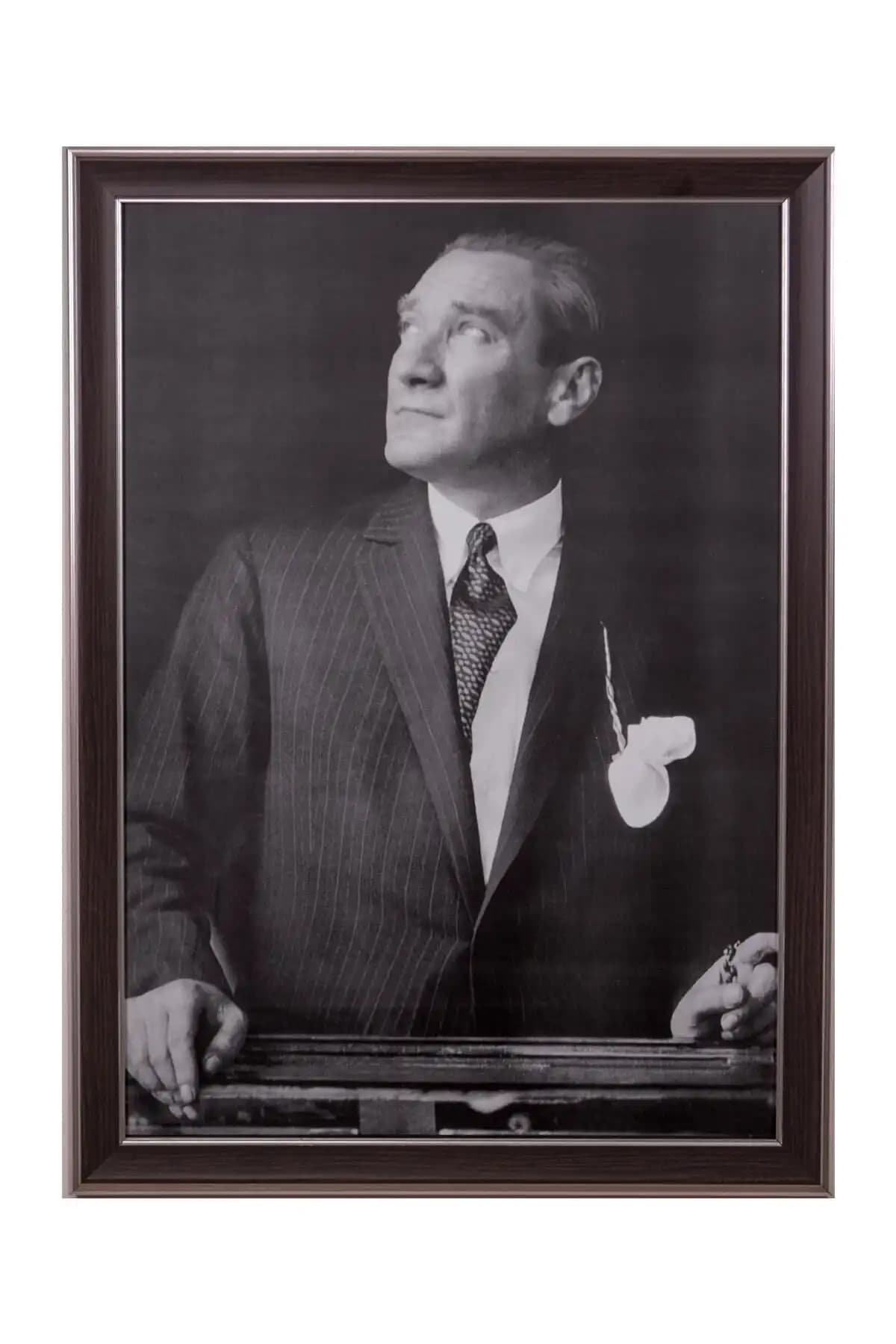 BELLARTE Atatürk Portre Tablo 55x75 cm yüksek kaliteli baskı ve estetik tasarım