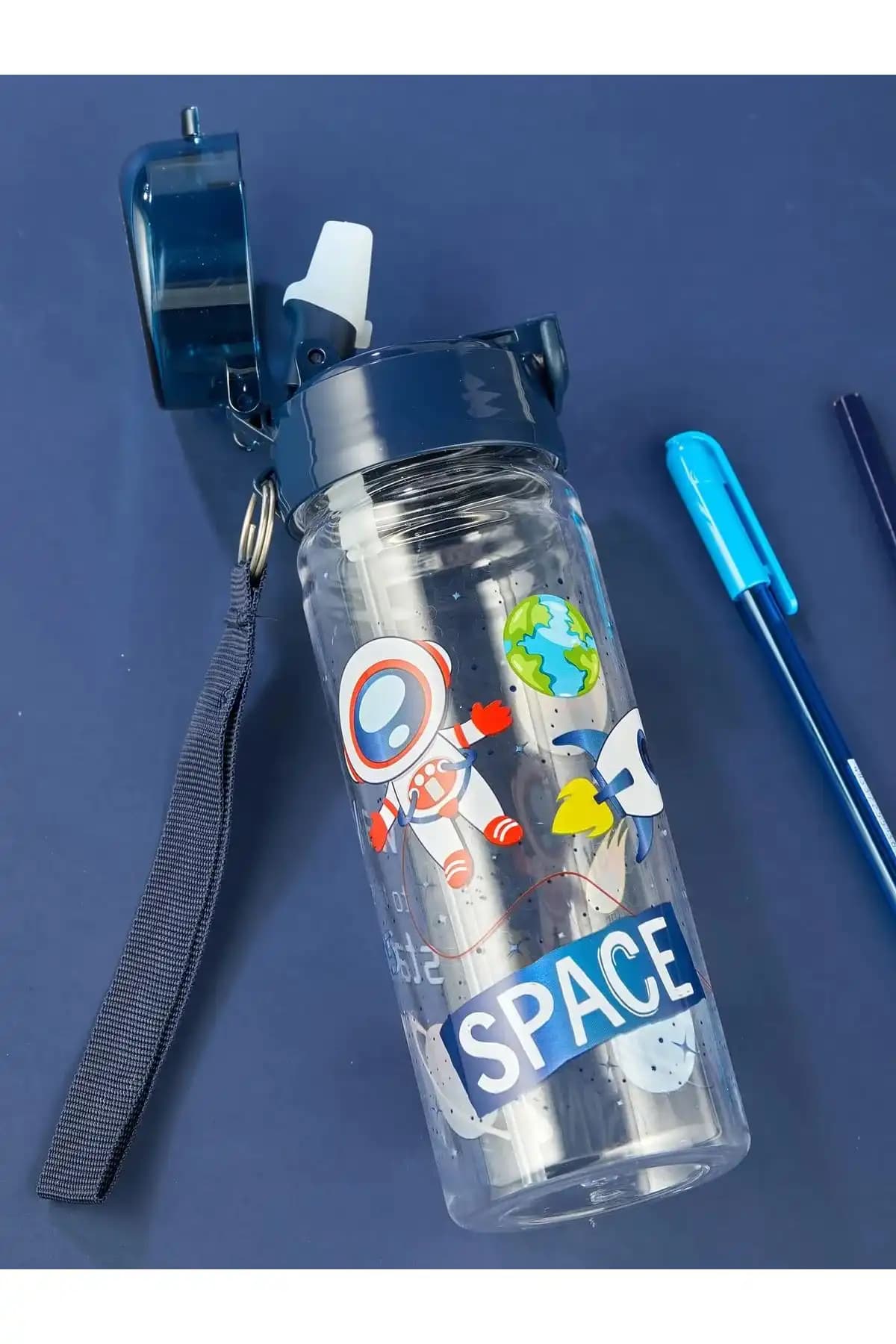 Güzelyüz AVM Solo Pipetli Matara 500ml Lacivert Astronot Tasarımı