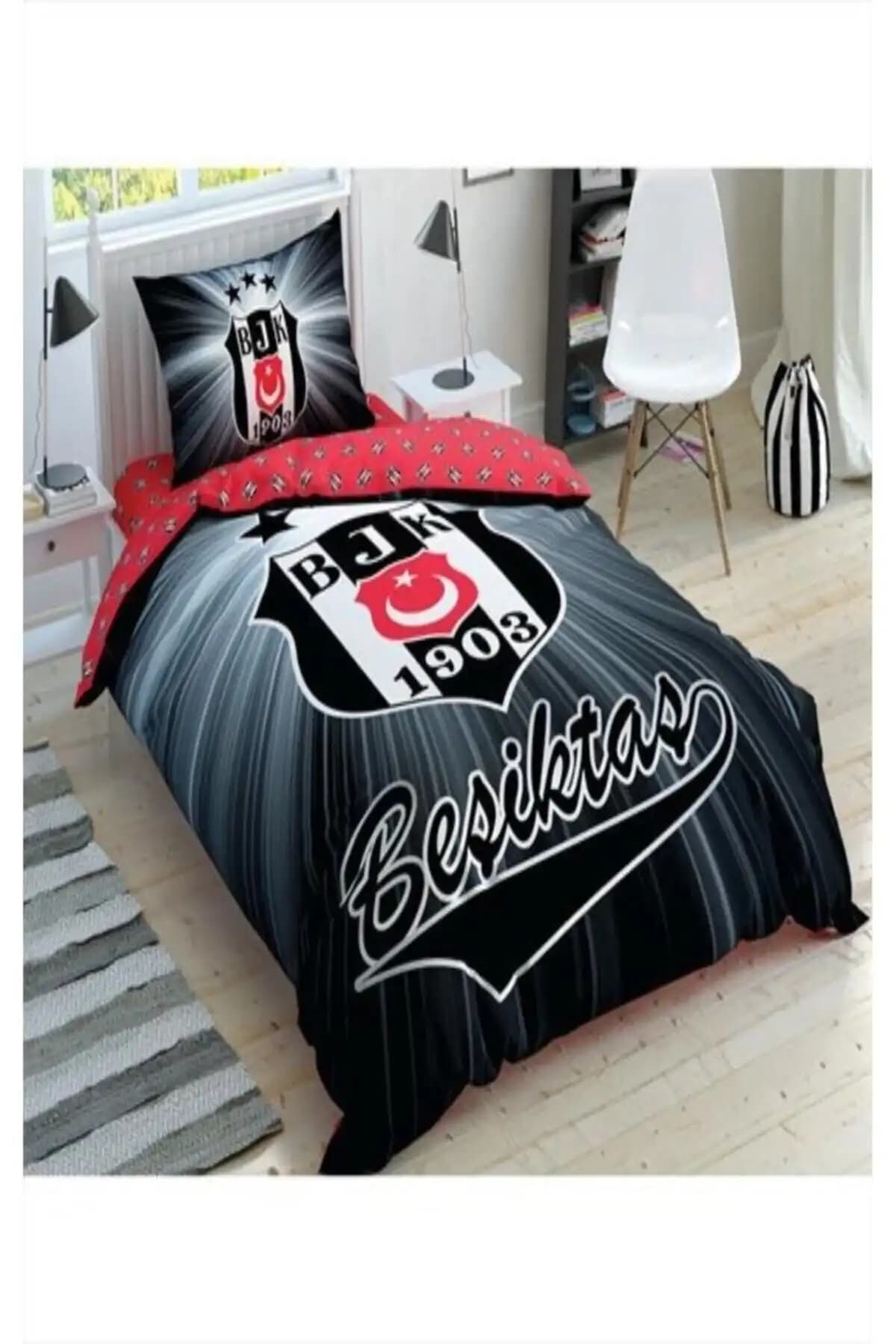 Taç Beşiktaş Lisanslı Yatak Örtüsü ve Nevresim Takımı Karşılaştırması 2
