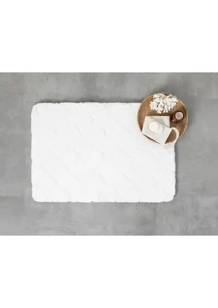 Banyo Dekorasyonunda İki Popüler Paspas Seçeneği: Chakra Sobeska ve English Home Soft Touch 2