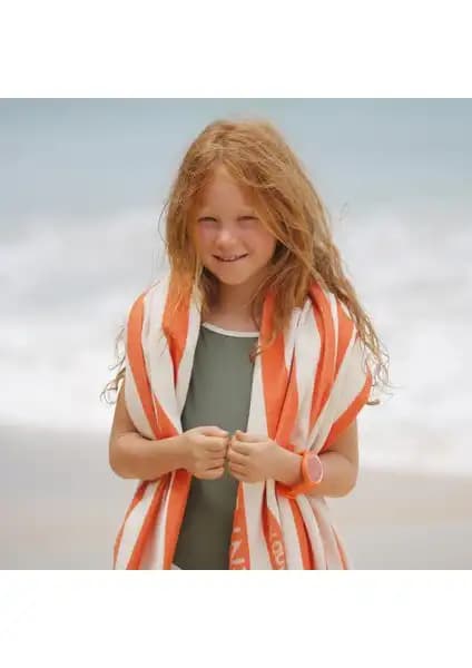 Green Petition Delmor Fit Tangerine ve Bella Maison Holly Plaj Havlusu Karşılaştırması 1