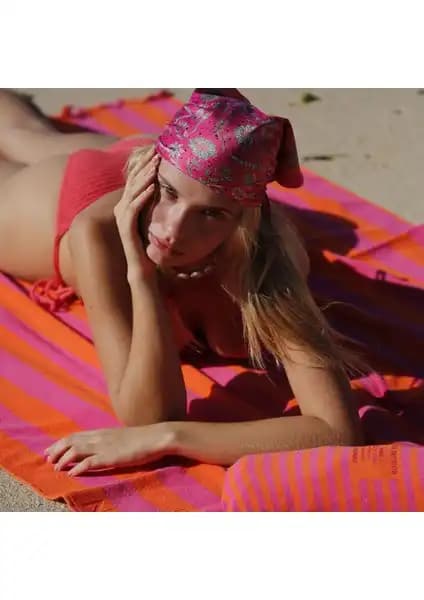 Green Petition Plaj Havluları Karşılaştırması: Maris Ruby ve Ocean Coral Candy 1