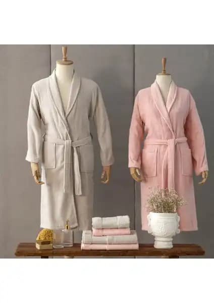 Karaca Home Casita Flos ve Özdilek Wedding Aile Bornoz Setleri Karşılaştırması 1