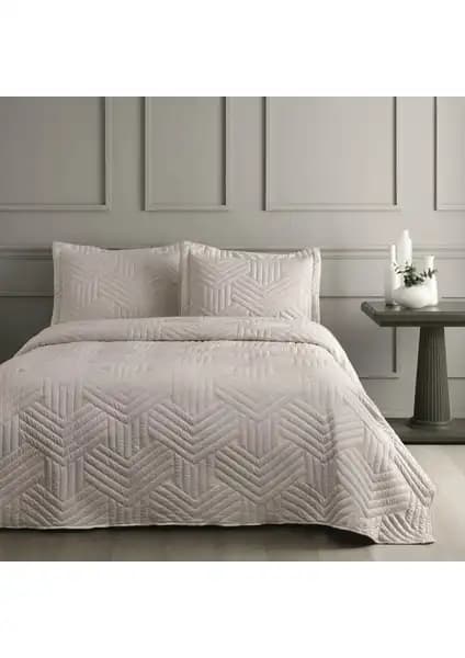 Linens Vita ve Özdilek Valioso Çift Kişilik Yatak Örtüsü ve Çeyiz Setleri Karşılaştırması 1