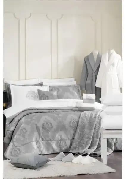 Linens Vita ve Özdilek Valioso Çift Kişilik Yatak Örtüsü ve Çeyiz Setleri Karşılaştırması 2