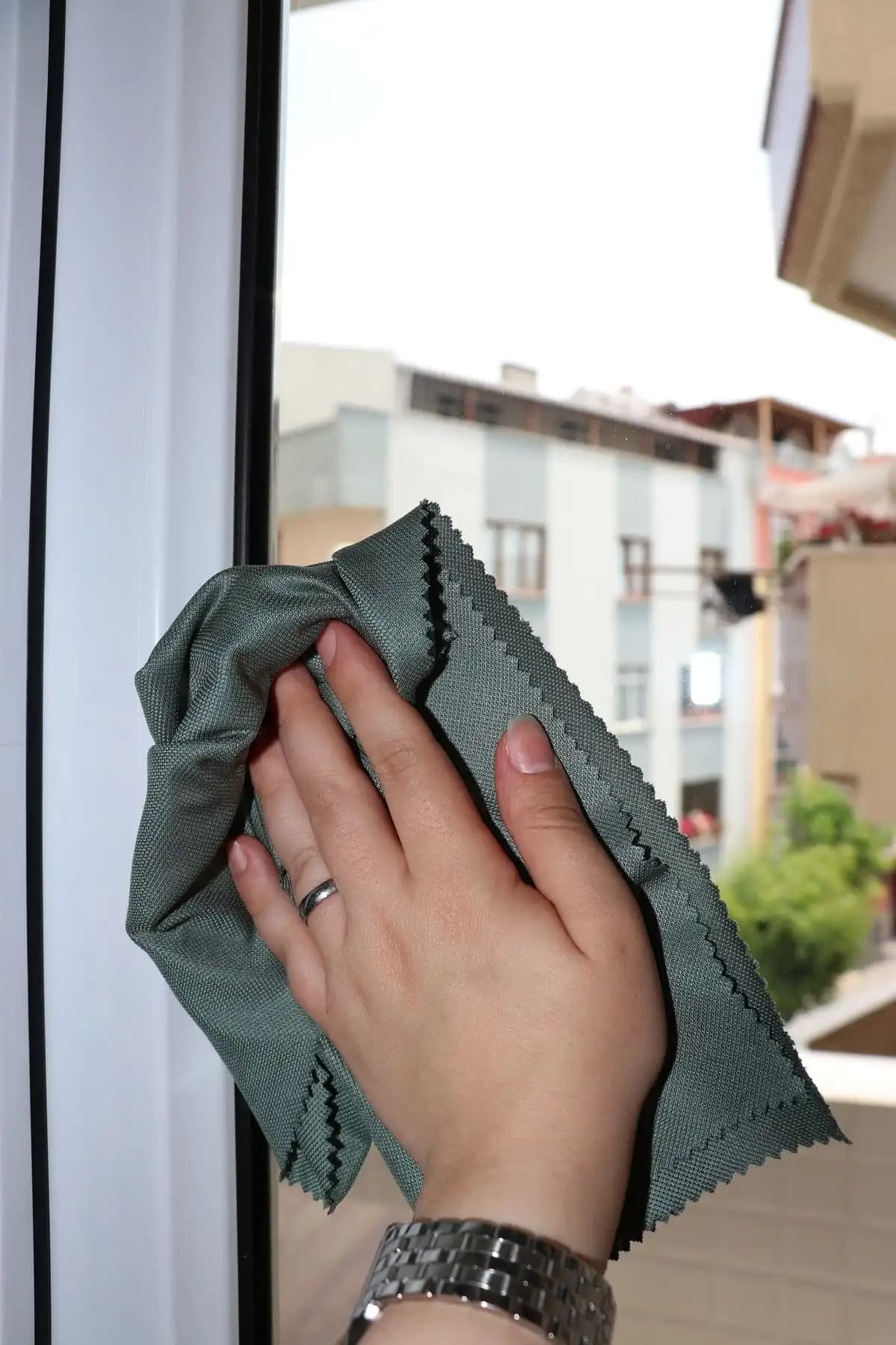 Fine Clean Mikrofiber Cam ve Ayna Temizlik Bezi Üçlü Paket Ekonomik ve Etkili Çözüm