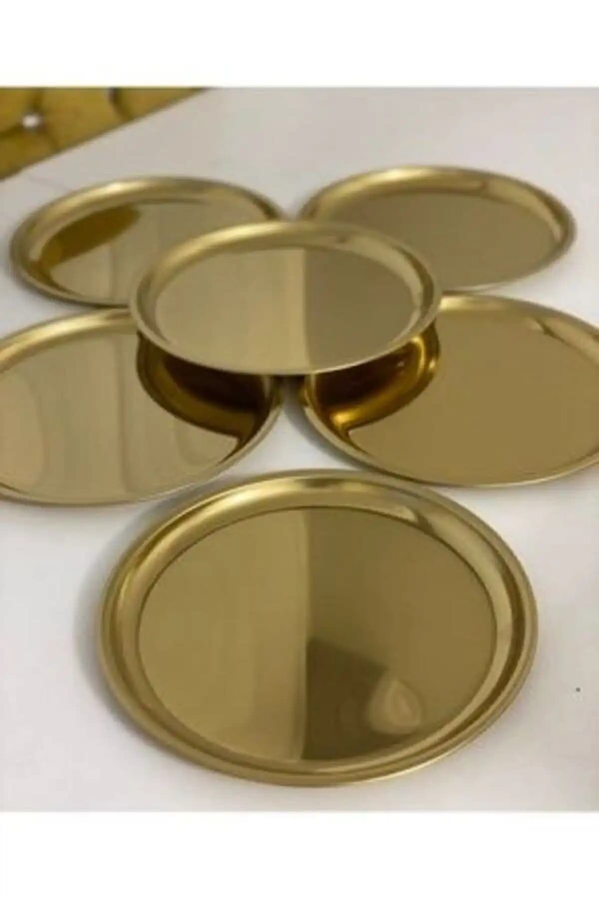 Kumsal Hediyelik Yuvarlak Gold Sunum Tepsisi: Modern ve Şık Sunum İçin Ideal Ürün