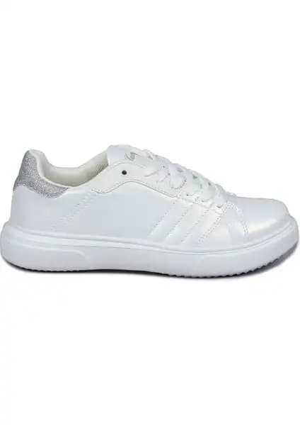 Kadın Sneaker Karşılaştırması: Jump 28054 Beyaz ve Jump 28063 Siyah Beyaz Modelleri 1