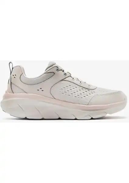 Skechers D'lux Walker 2.0 ve Mor Spor Ayakkabı Karşılaştırması ve İnceleme 1