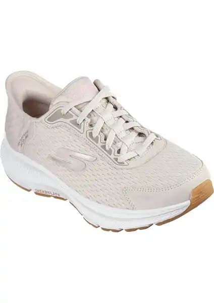 Skechers Gorun Consistent2.0 ve Hillcrest Nature Walk Ayakkabıları Karşılaştırması 1
