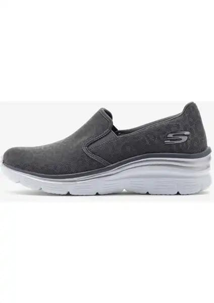 Skechers Moda Uyumlu ve Doğa Yürüyüşü Kadın Spor Ayakkabıları Karşılaştırması 1
