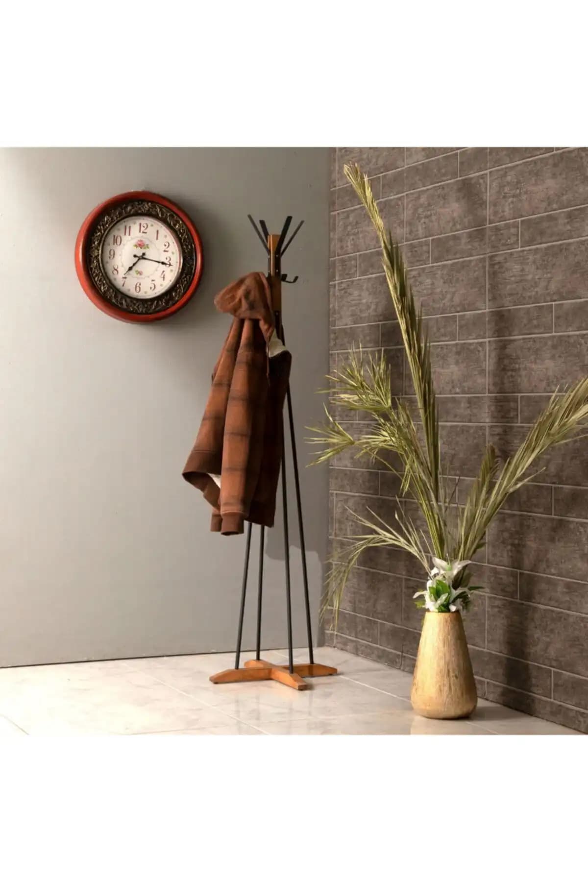Retodesign Portmanto ve Retohome Ayaklı Elbise Askısı Karşılaştırması 2