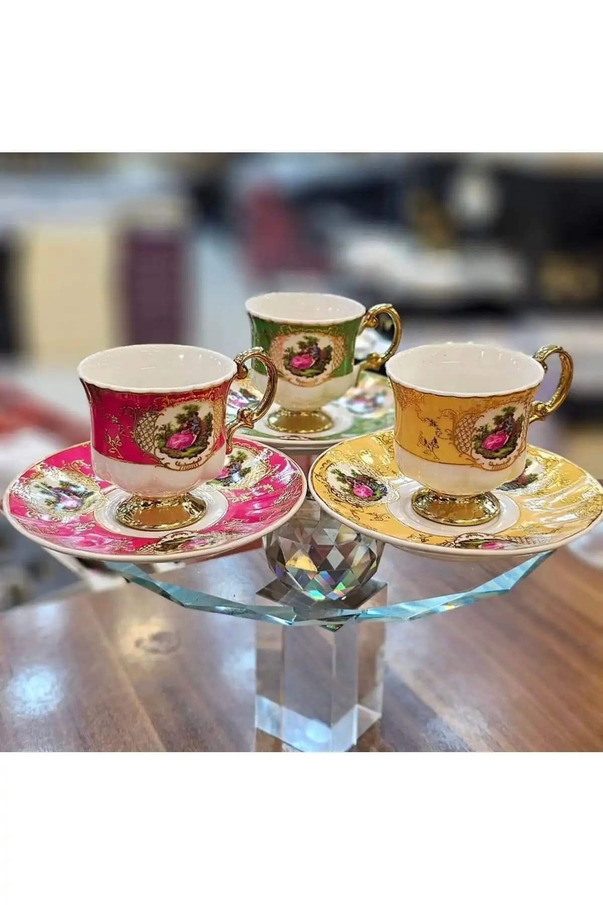 Markizli Fincan Takımlarıyla Dekorasyonda Zarafet ve İşlevselliğin Buluşması