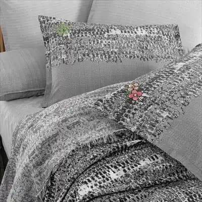 Siyah Pike Dekorasyonda Şıklık ve Fonksiyonellik Sağlayan Modern Seçenekler