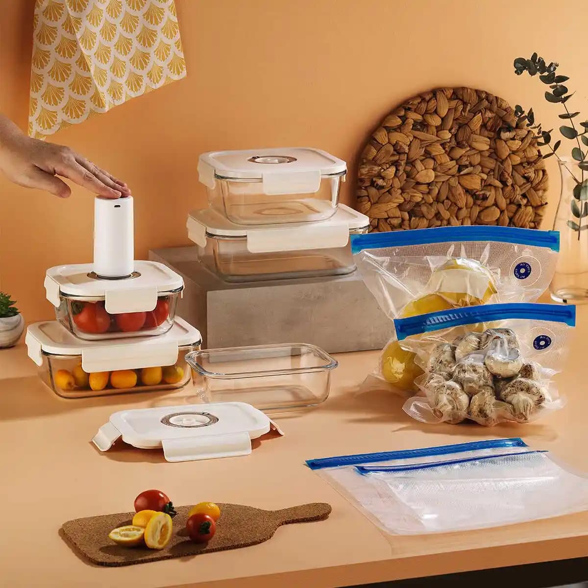 Vakumlu Cam Saklama Kapları ile Modern ve Şık Mutfak Dekorasyonu Çözümleri