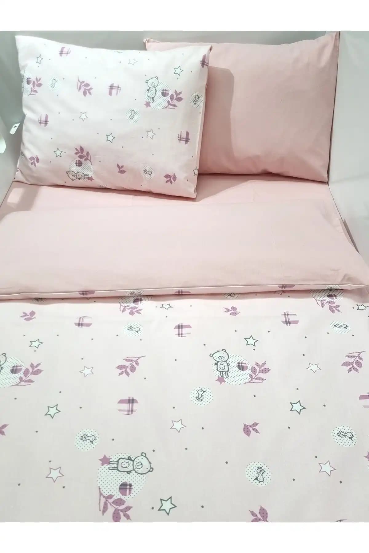 Yenidoğan Nevresim Takımı Seçimi ve Bebek Odası Dekorasyonunda Dikkat Edilmesi Gerekenler