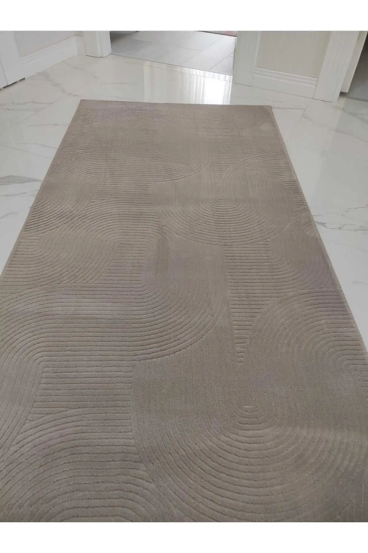 Merinos Joy ve Aden Rölyef Halı Modellerinin Karşılaştırması