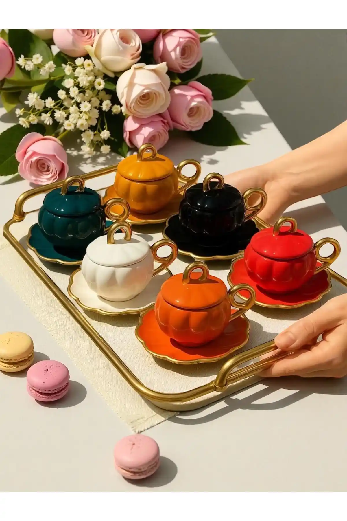 6 Kişilik Renkli Kapaklı Türk Kahve Fincan Takımı Modern Tasarım ve Dayanıklılık