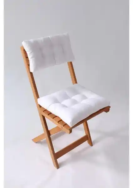 İki farklı sandalye minderi ürününün özellikleri ve kullanıcı yorumlarıyla karşılaştırması