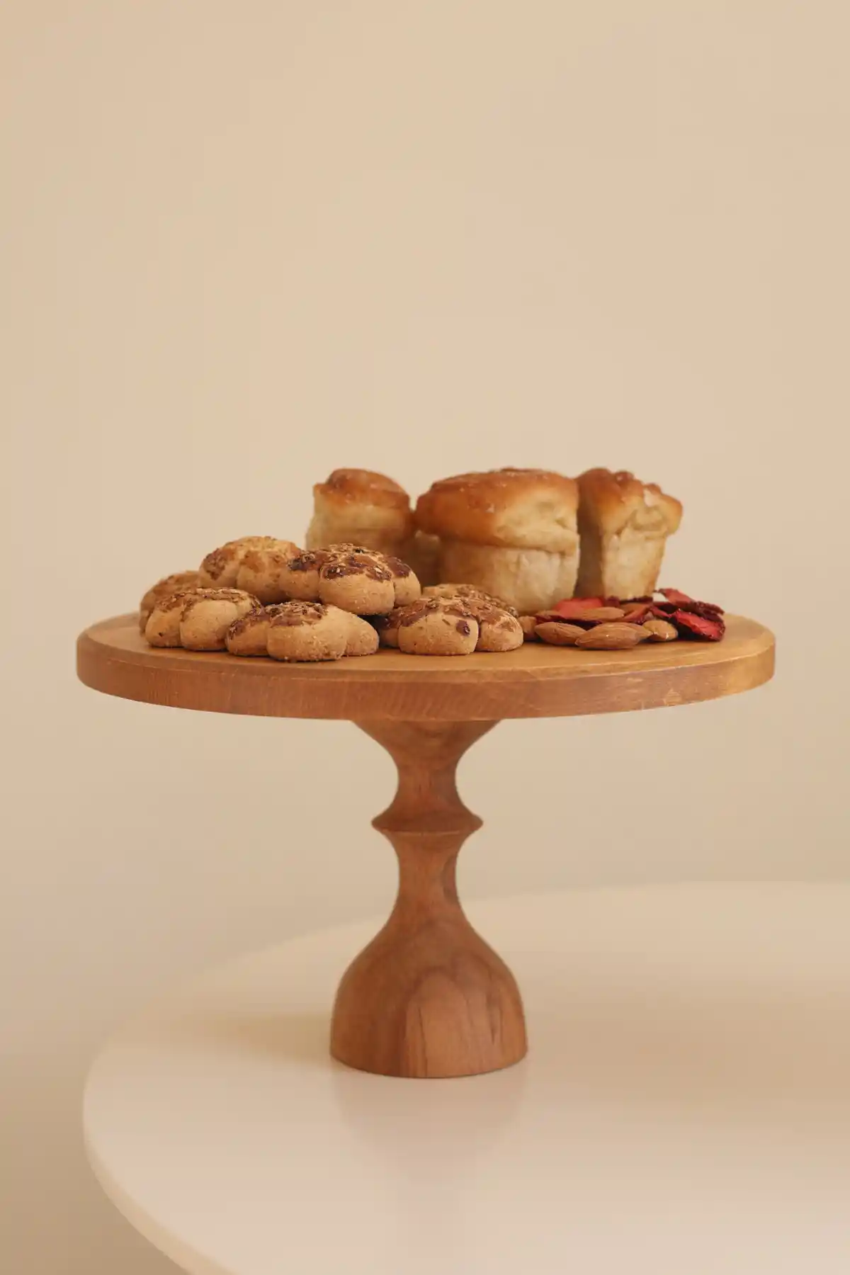 Justwood Mummy 29 Cm Ahşap Ayaklı Yuvarlak Pasta Sunum Tabağı Detaylı İnceleme