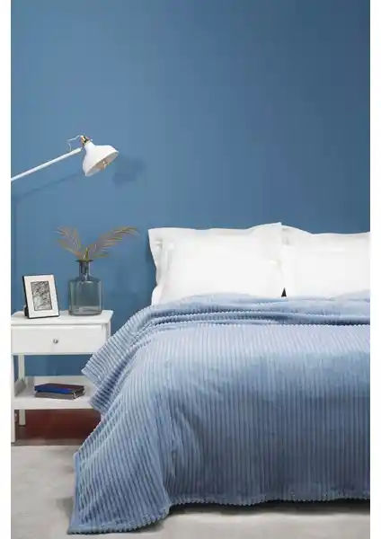 Karaca Home Joena İndigo Tek Kişilik Battaniye: Şık ve Konforlu Ev Tekstili Seçeneği