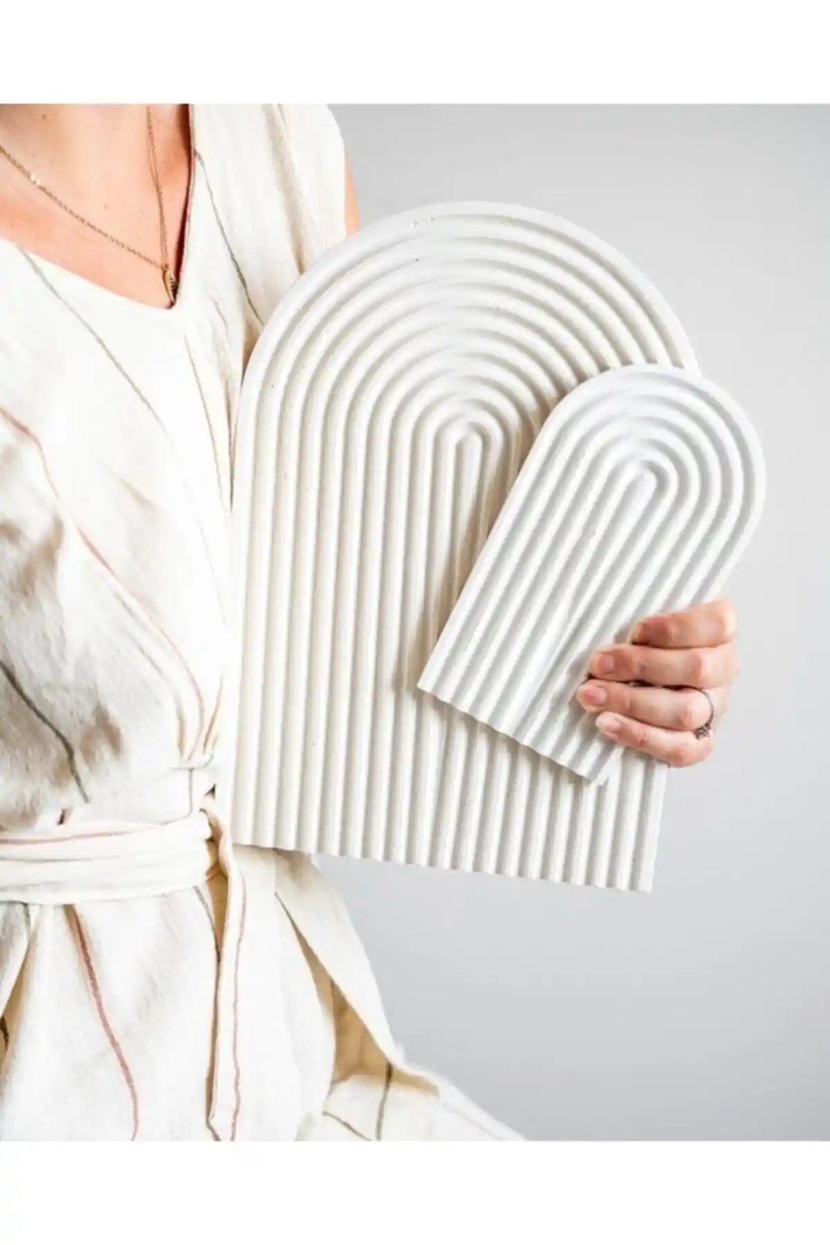 LALEZEN HOME 2'li Beyaz Sunum Tepsi Kemer Dekoratif Tepsi Özellikleri ve Kullanım Alanları