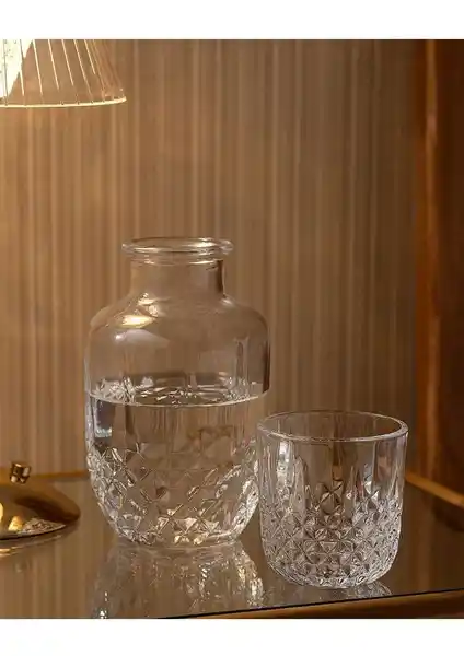 Madame Coco Audrey Başucu Sürahisi: Şık ve İşlevsel Tasarım ile Ev Dekorasyonunu Tamamlar