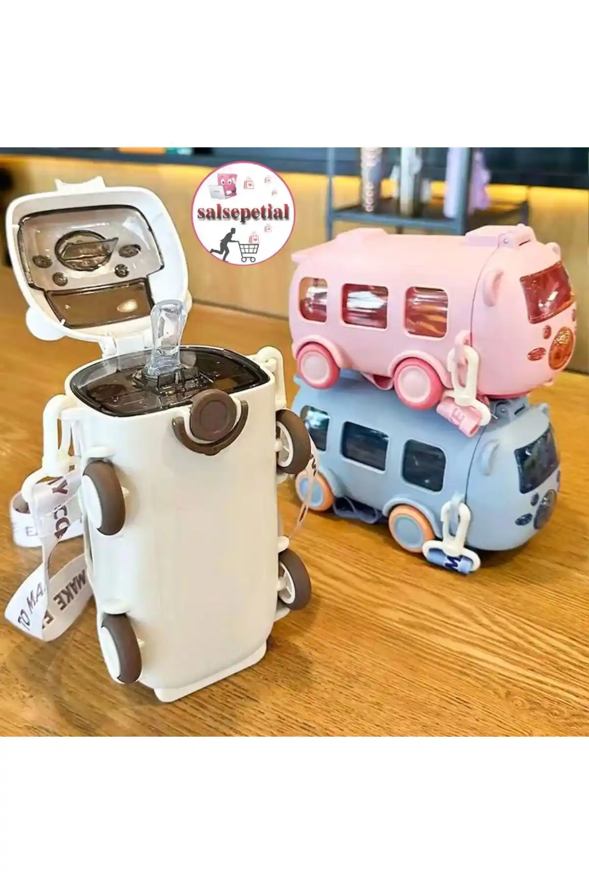 Salsepetial Ayıcık Su Matarası: Sevimli ve Kullanışlı Çocuklar ve Yetişkinler İçin