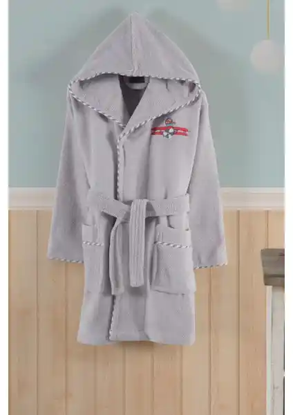 Varol Bambu Nakışlı Çocuk ve Garson Bornozlarının Karşılaştırması