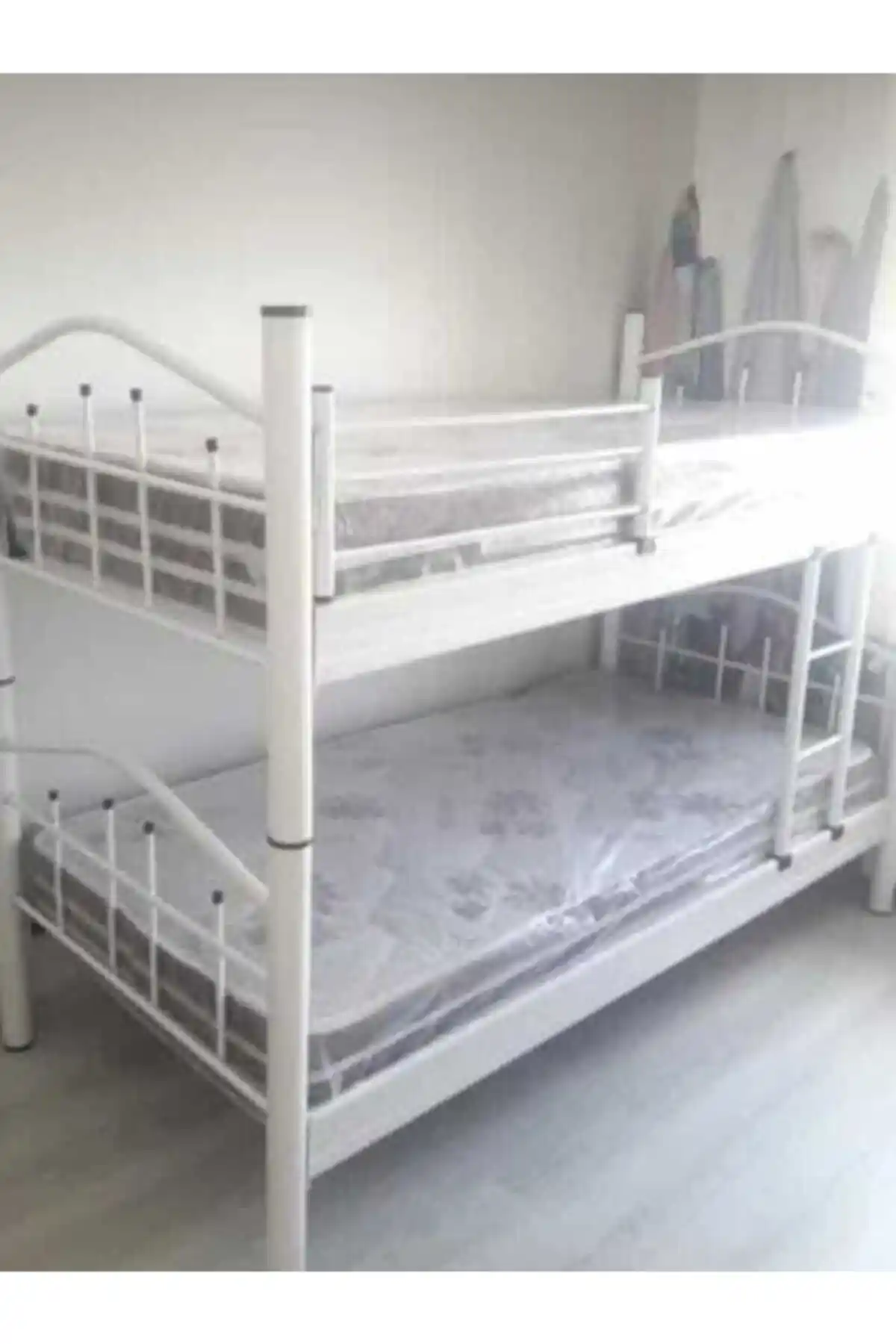 Arvenlive Eko Metal Ranza 90x190 cm: Modern ve Dayanıklı Çocuk Odası Yatak Çözümü