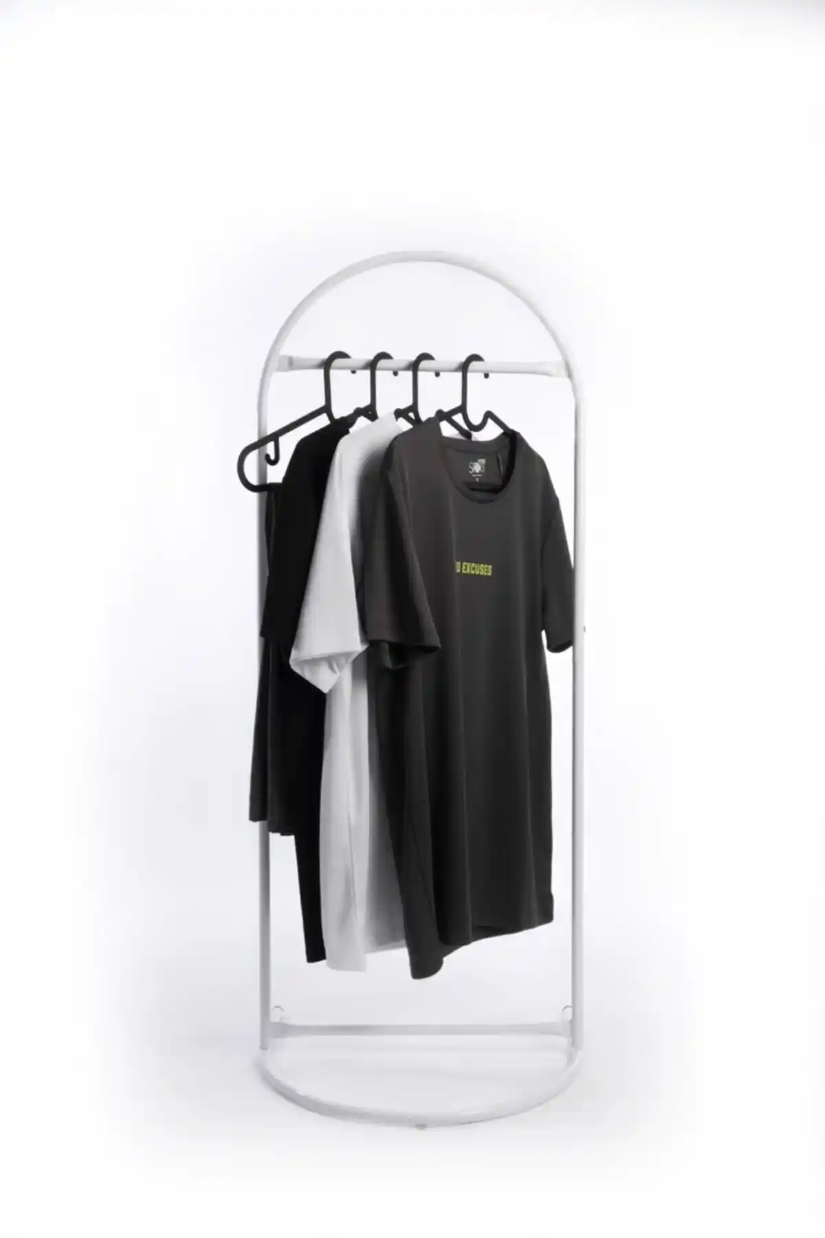 Fec Reklam Oval Konfeksiyon Askılığı Modern Tasarımı ve Dayanıklılığıyla Kullanıma Uygun