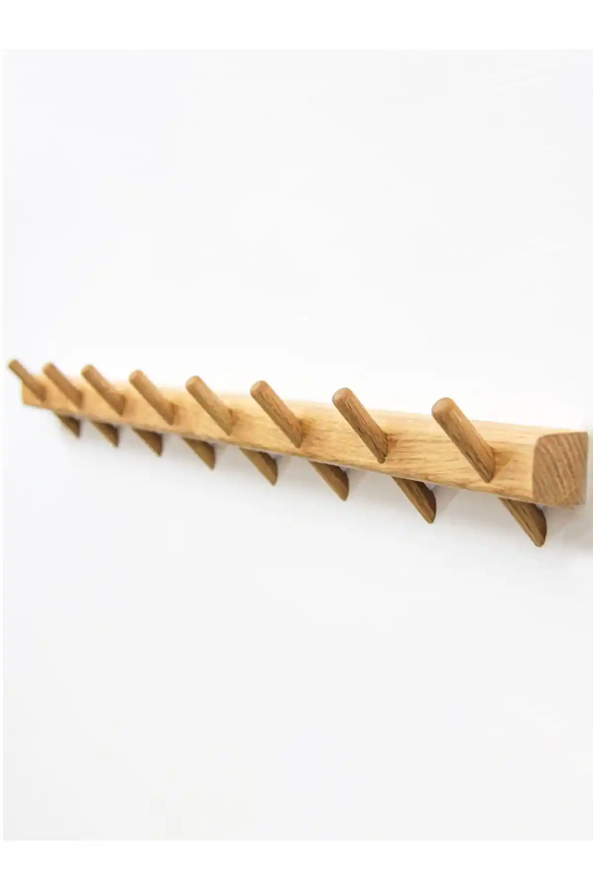 Merbiles 8'li Ahşap Askılık Modern Tasarım ve Çok Yönlü Kullanım İmkanıyla