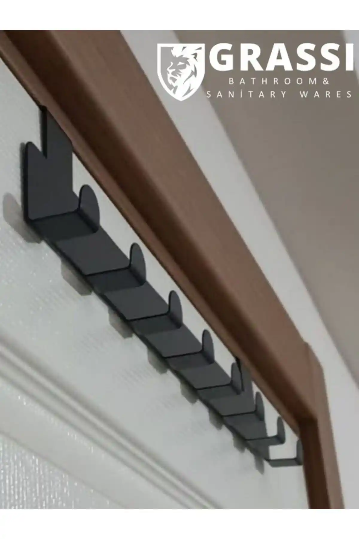 Modern ve Fonksiyonel Metal Askılık: Estetik ve Dayanıklı Duvara Montaj Çözümü