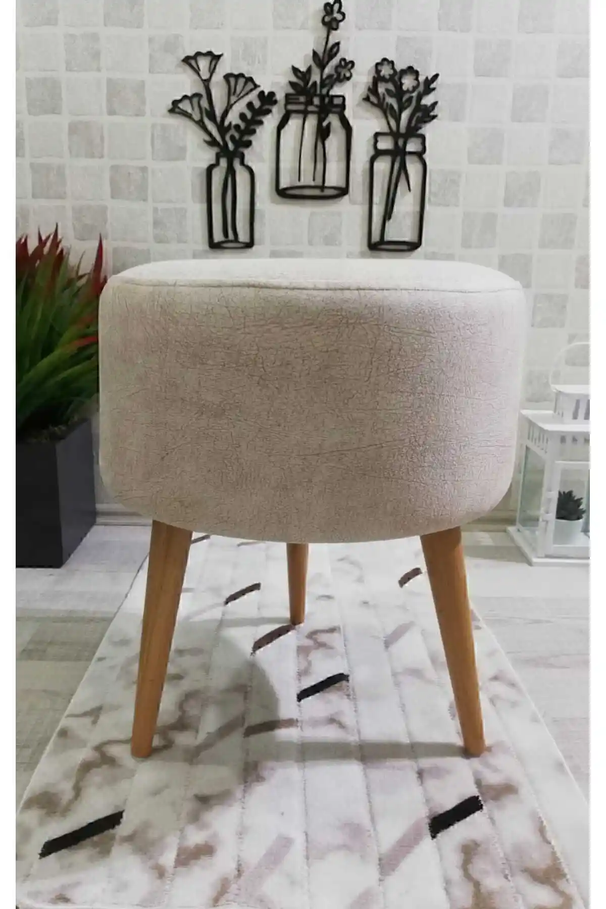 PufyHome Yüksek Ayaklı Dekoratif Puf: Modern ve Klasik Tarzda Dayanıklı Mobilya