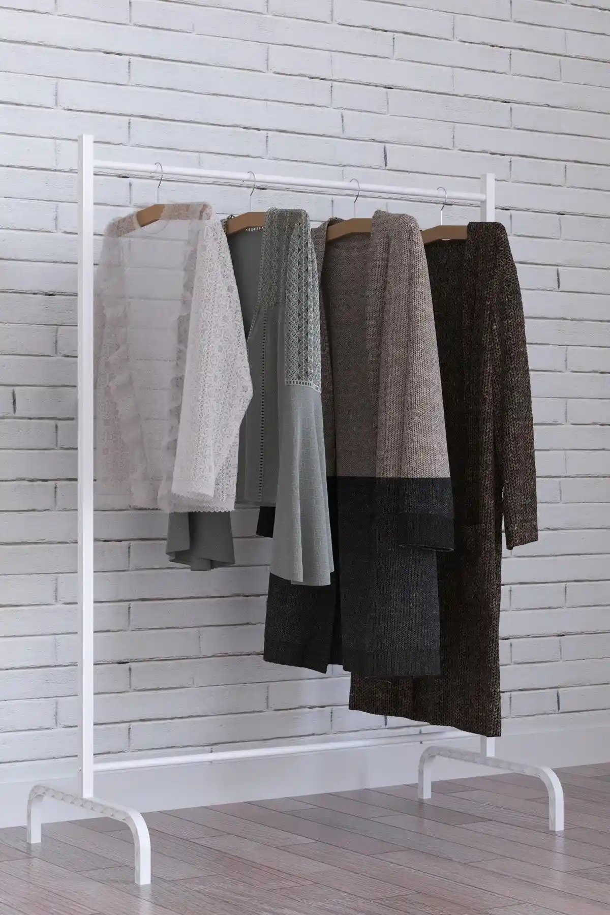 Remaks Plastik Ayaklı Metal Konfeksiyon Askısı: Dayanıklı ve Modern Tasarım Çözümü