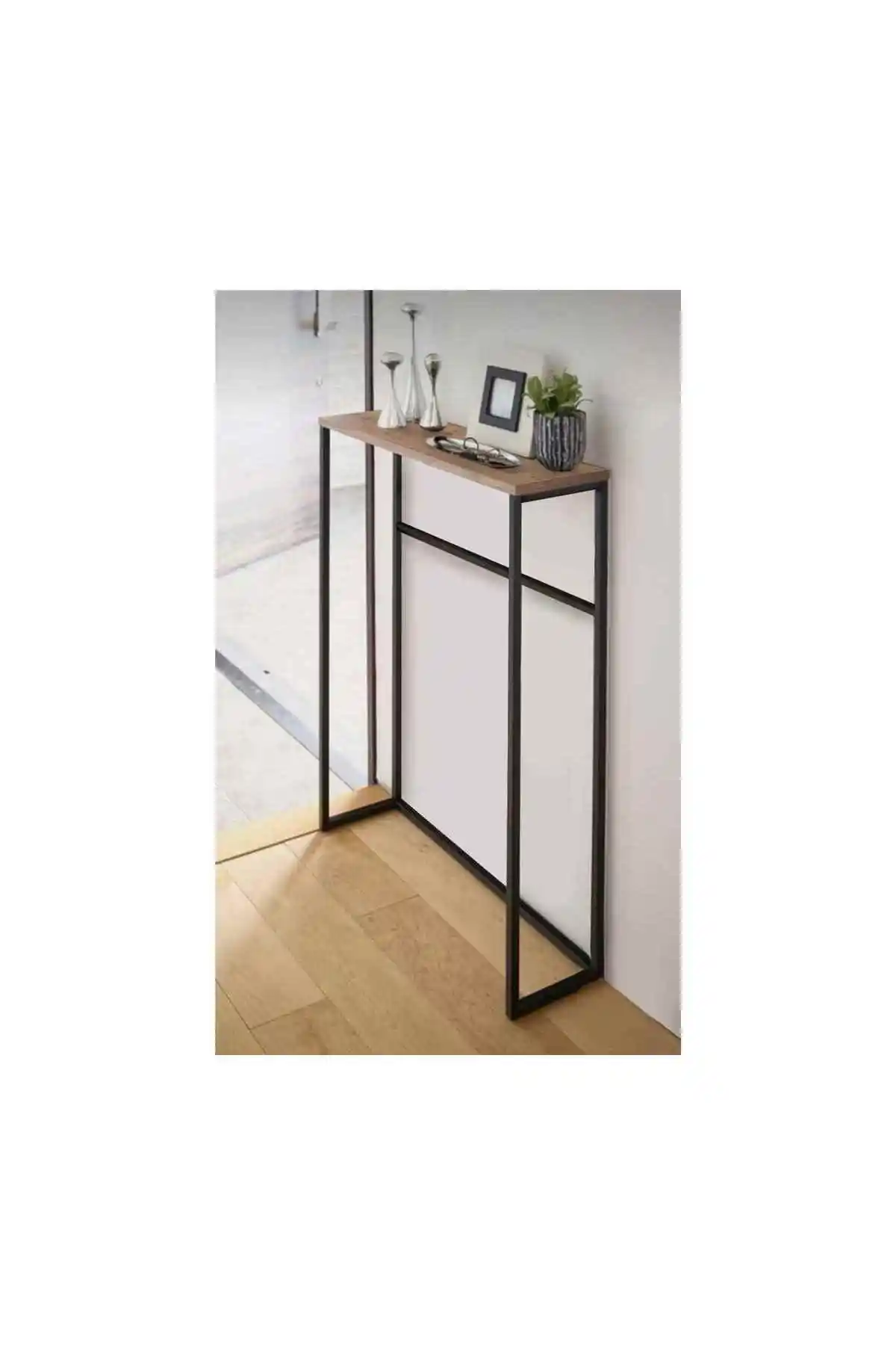 Weblonya Metal Dresuar Vitrin Raf Dekoratif 5302 Klasik ve Modern Stil Uyumu