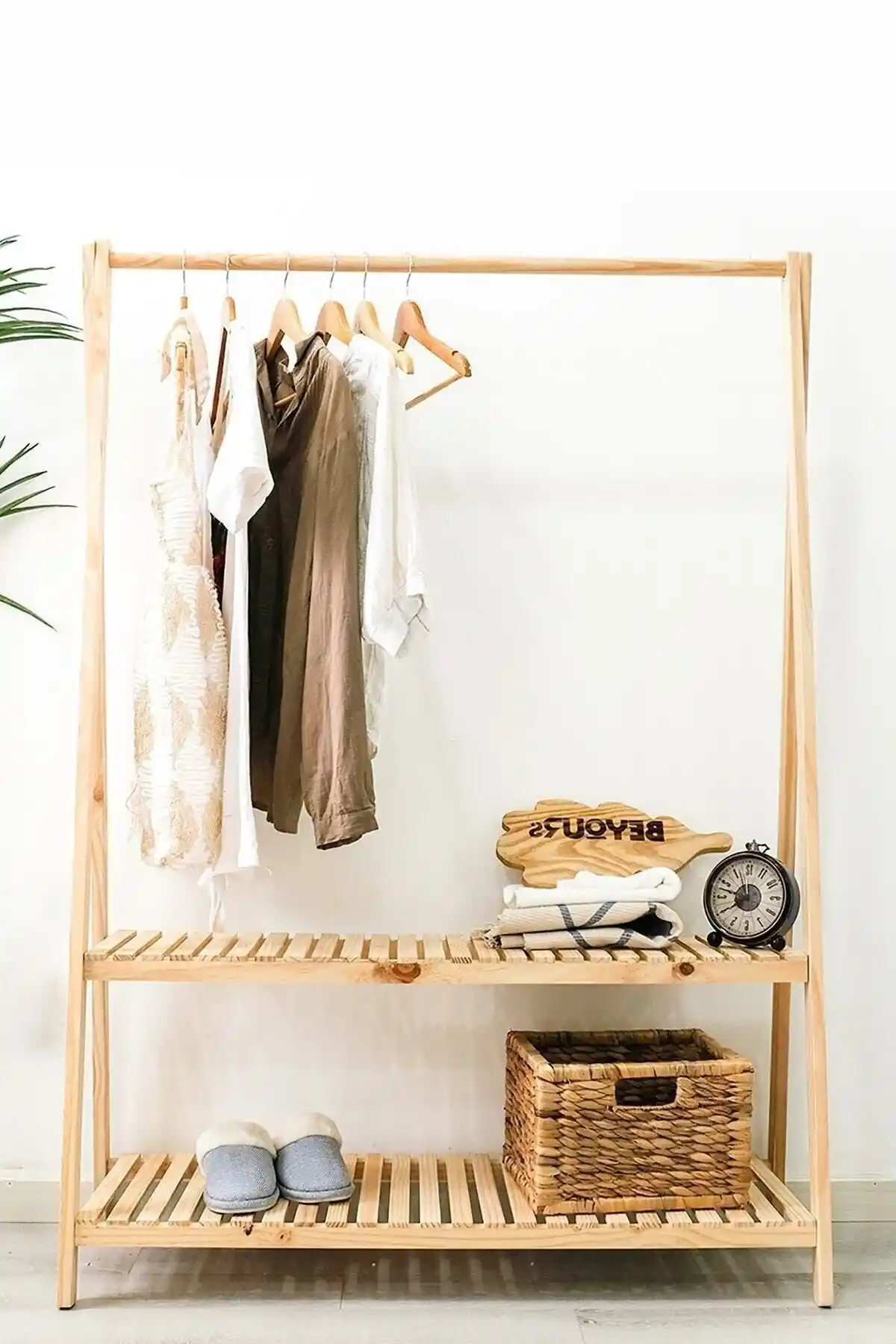 WOODENSA Konfeksiyon Askılık İki Raflı Modern ve Şık Tasarım Detayları