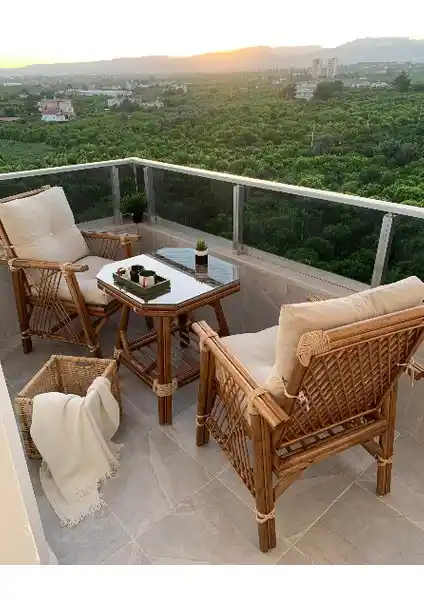 Bahçe ve Balkon İçin Dekorzade ve EVDEMO Bahçe Takımları Karşılaştırması