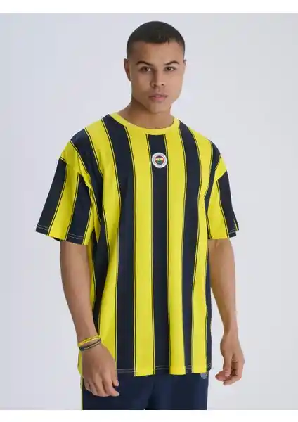Fenerbahçe Erkek Çubuklu Tişörtü Spor ve Şıklığın Modern Buluşması