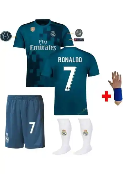 Real Madrid 2018 Cristiano Ronaldo Çocuk Forması ve Aksesuarları - Şık ve Dayanıklı Spor Giyim