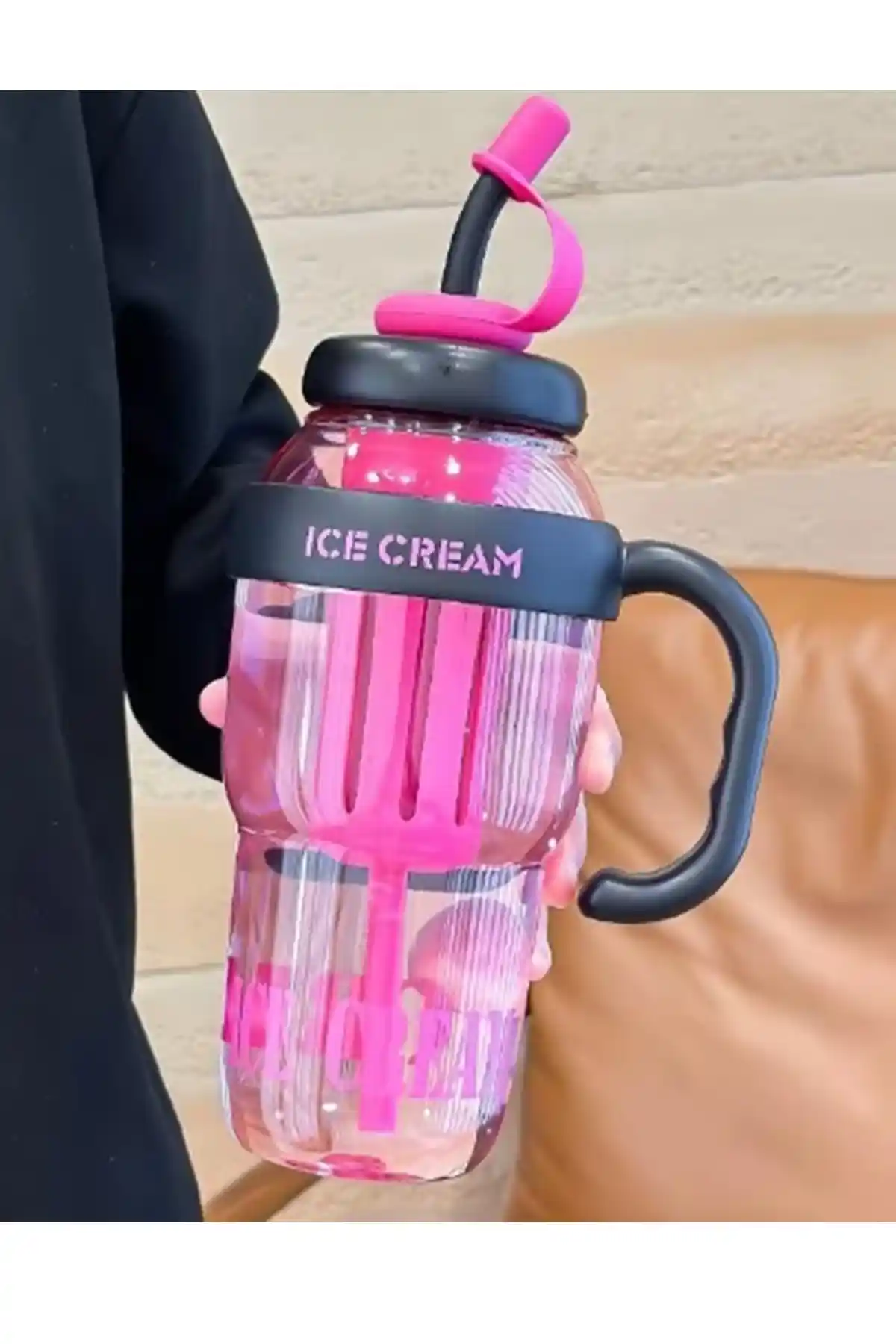 Kitchen Beauty Ice Bottle: Estetik ve Fonksiyonellik Sunan 1,3 Litre Su Şişesi Özellikleri