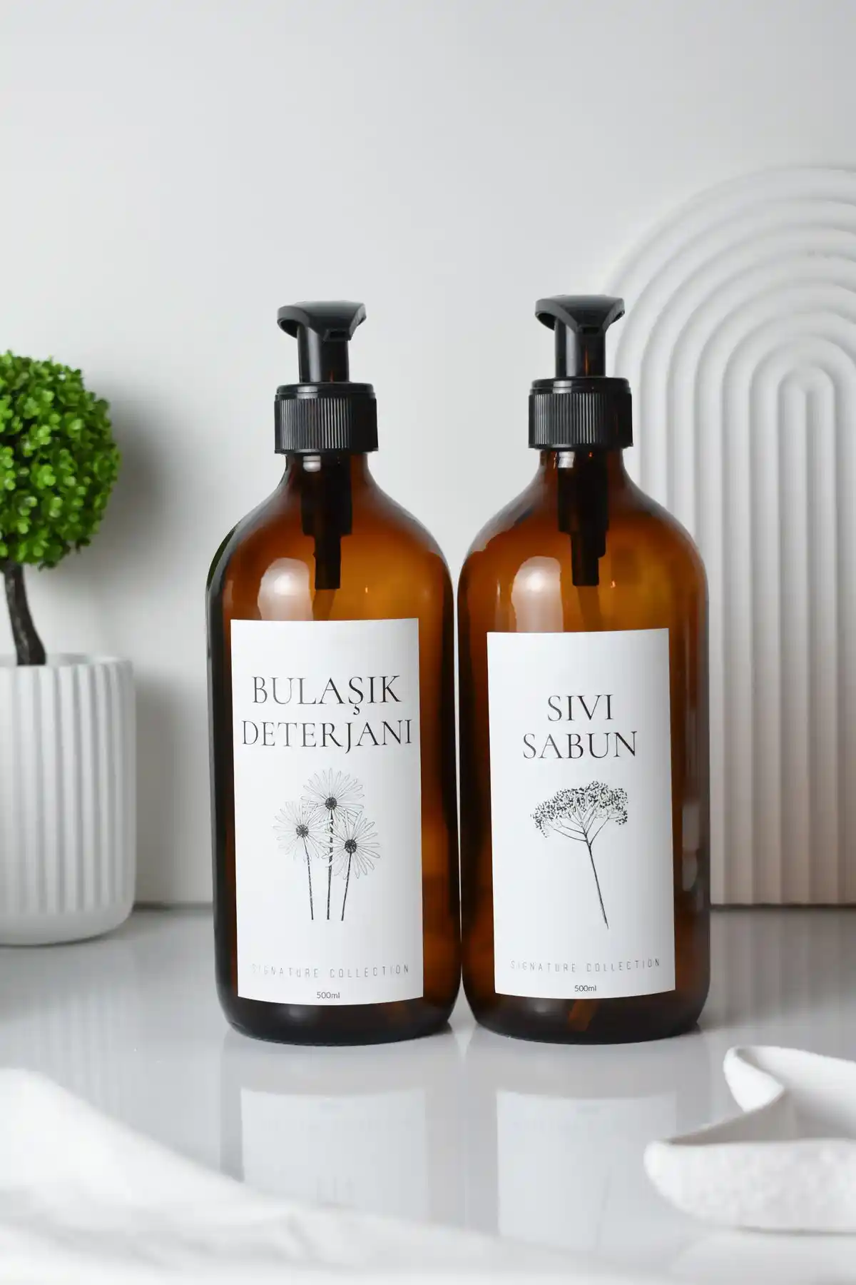 LALEZEN HOME 2'li Cam Şişe Seti Çiçek Motifleriyle Şık ve Pratik Kullanım