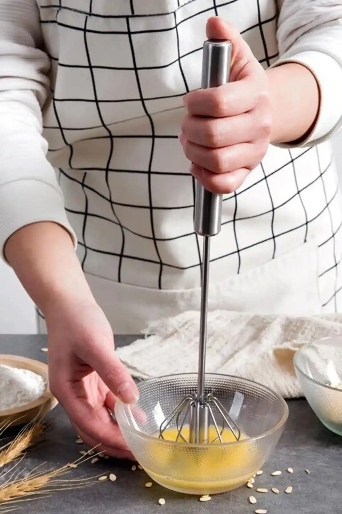 Pratik Portatif Paslanmaz Çelik Otomatik Çırpıcı: Mutfakta Hız ve Hijyen İçin Uygun Çözüm