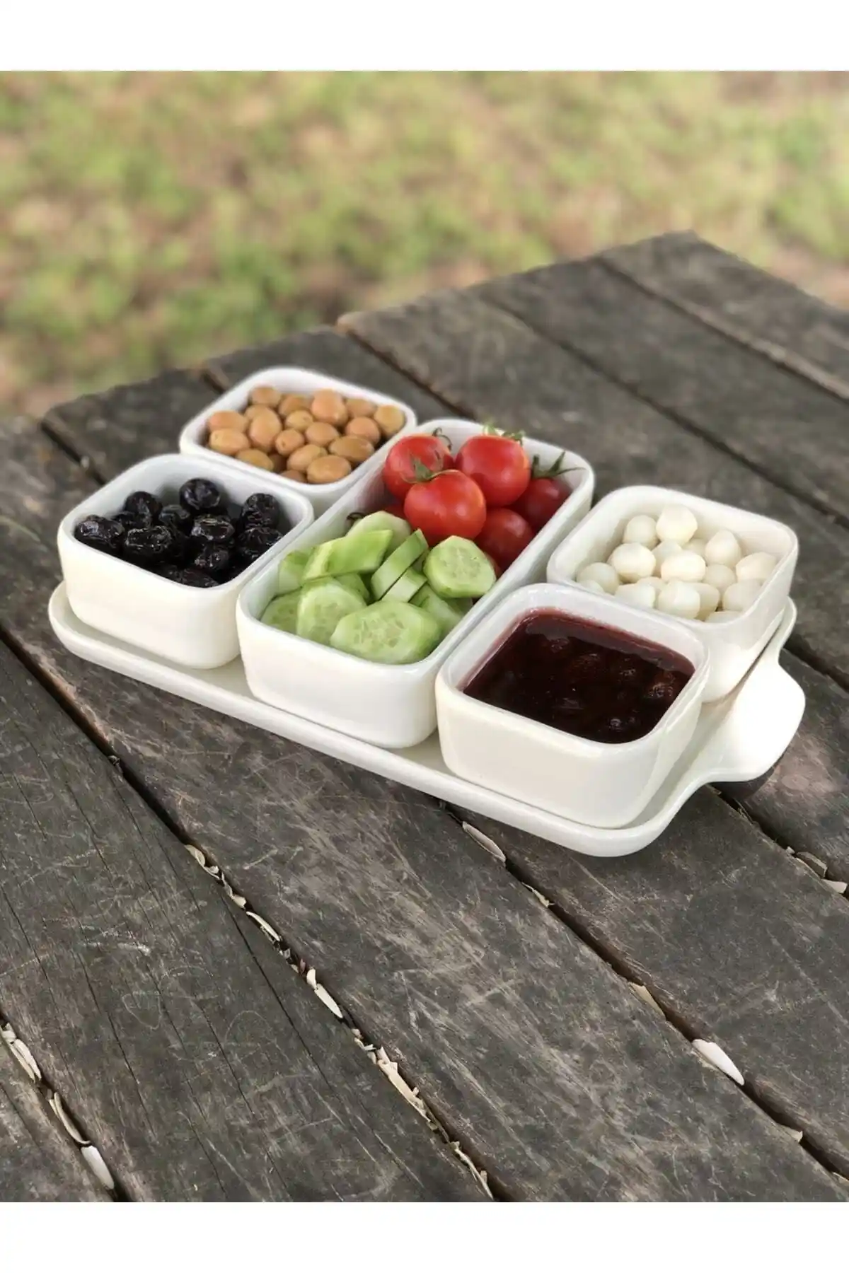 TarzzHome Kahvaltılık Seti Kapaklı 5'li: Estetik ve Fonksiyonellik Sunan Seramik Mutfak Seti