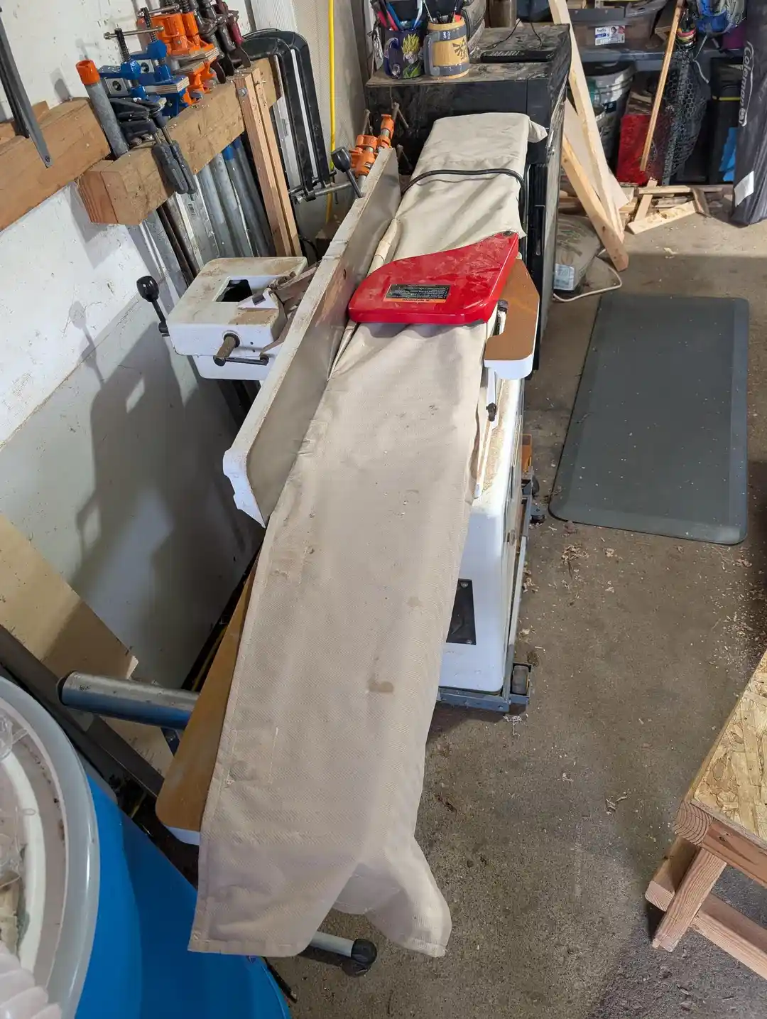 Ahşap İşleme Aletlerinde Paslanmayı Önlemenin Etkili Yöntemleri ve Koruma Teknikleri