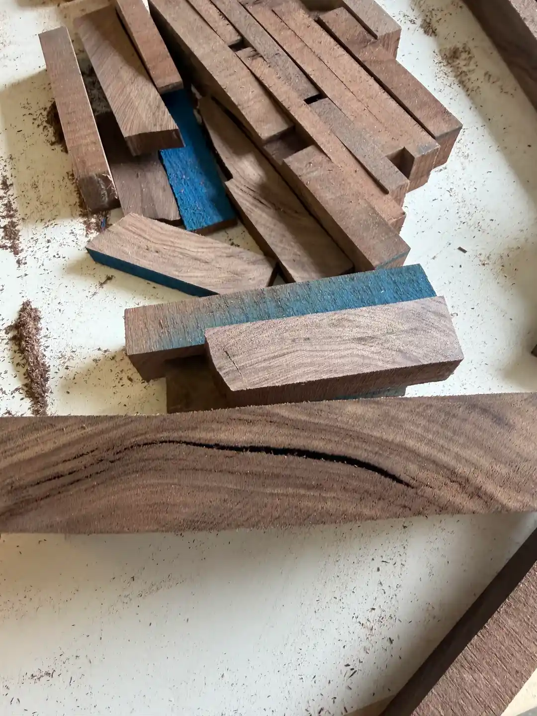 Ahşap Levhalardaki Uzun Boşlukların Epoksi ile Doldurulması ve Alternatif Yöntemler