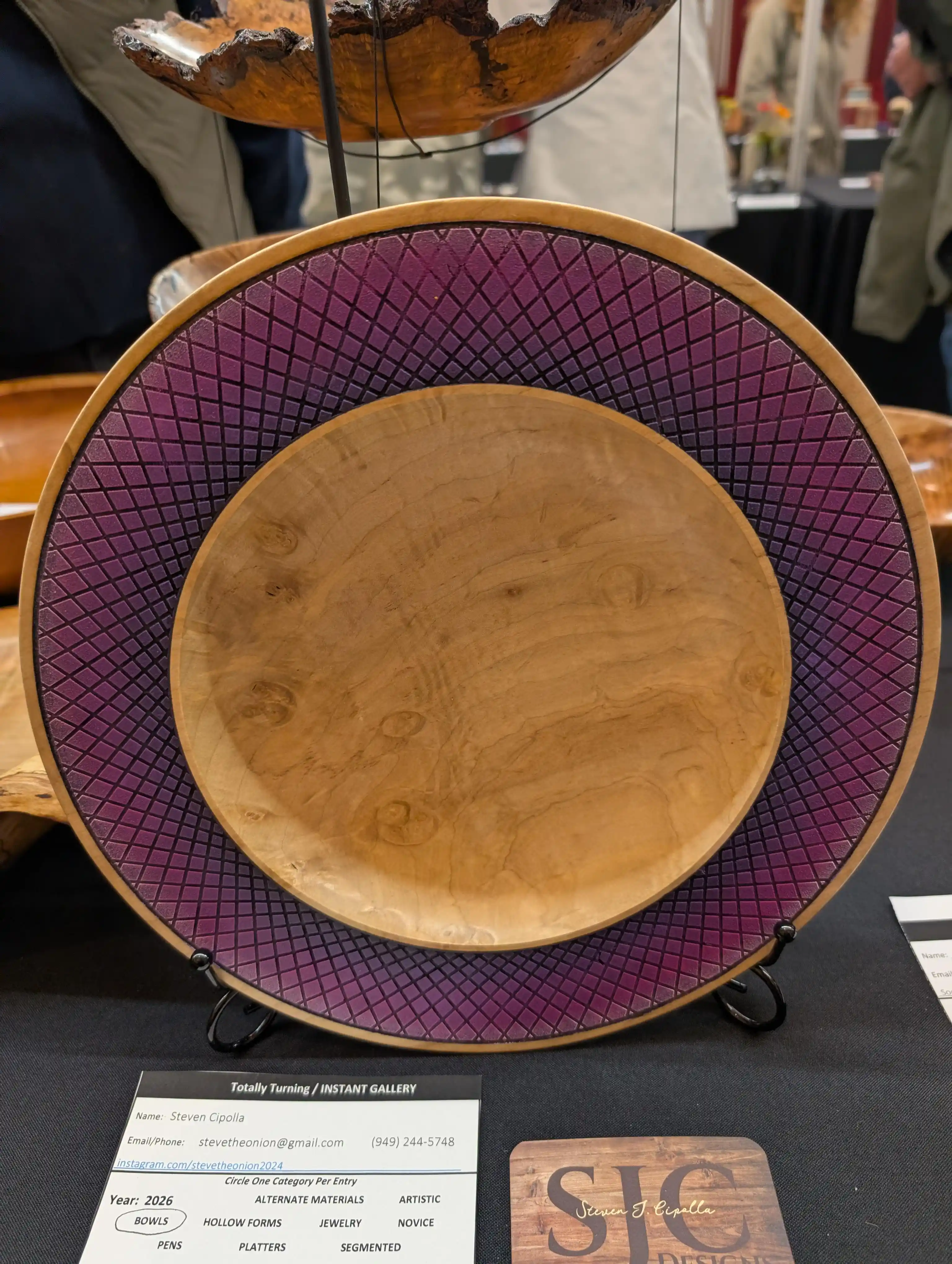 Ahşap Tornada Dış Yüzeyde Eşit Aralıklı Oyma ve Desen Oluşturma Teknikleri