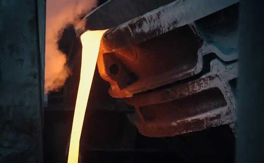 Dökme Demir Yüzeylerde Pas Temizliği ve Restorasyon Yöntemleri: Kimyasal ve Mekanik Yaklaşımlar