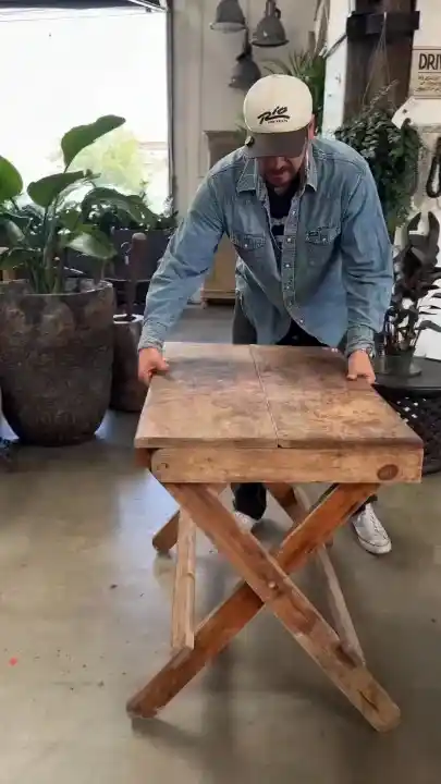 Katlanabilir Ahşap Masa Yapımı: Tasarım, Malzeme ve Montaj Süreçleri Üzerine Detaylı Rehber